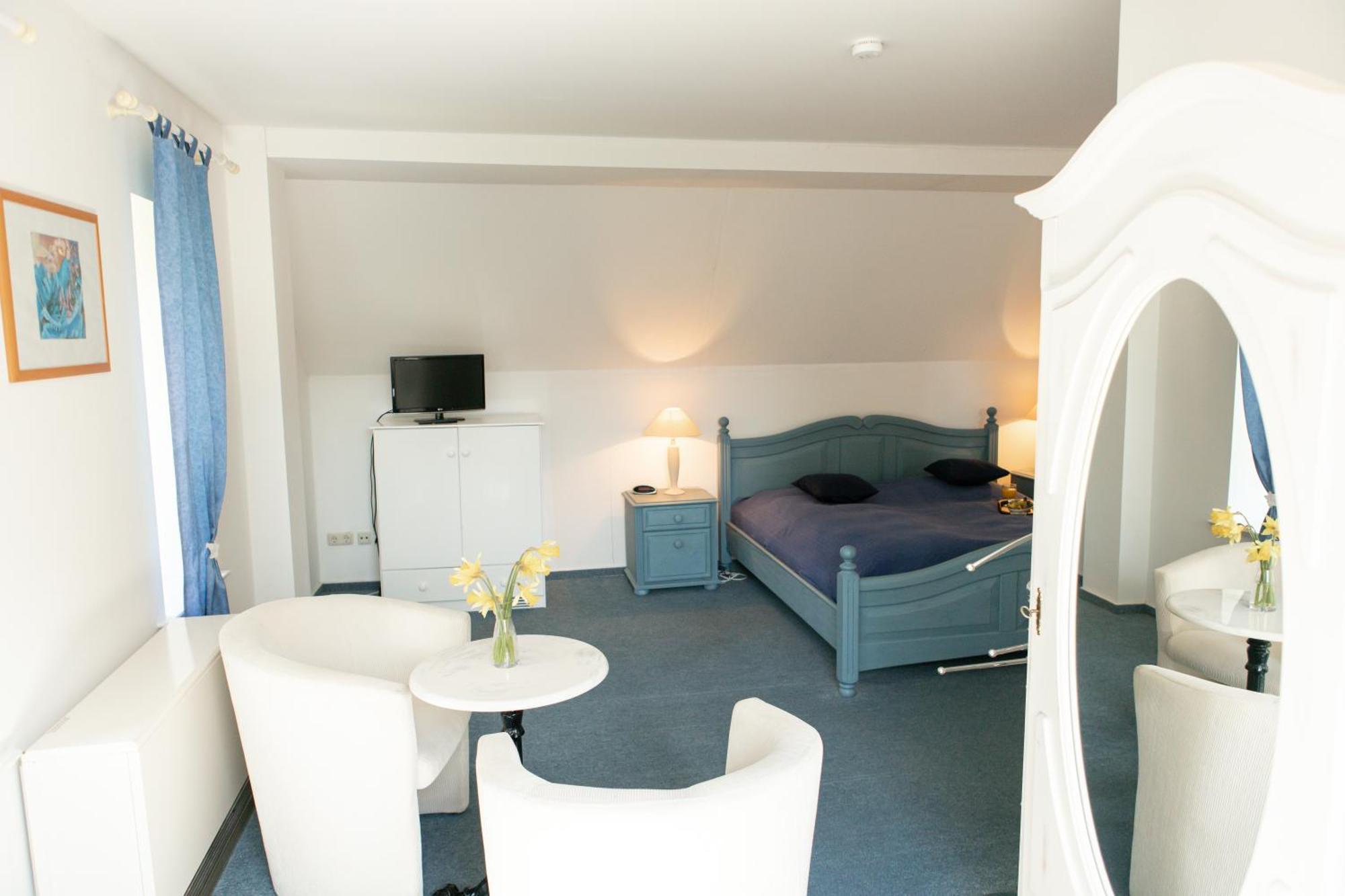 Boutique Hotel Gut Tribbevitz Neuenkirchen auf Rugen Exterior foto